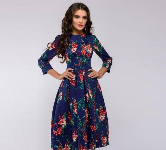 <div>Incantevole Abito Midi Elaina con Stampa Floreale e Pratiche Tasche per Donne</div>
