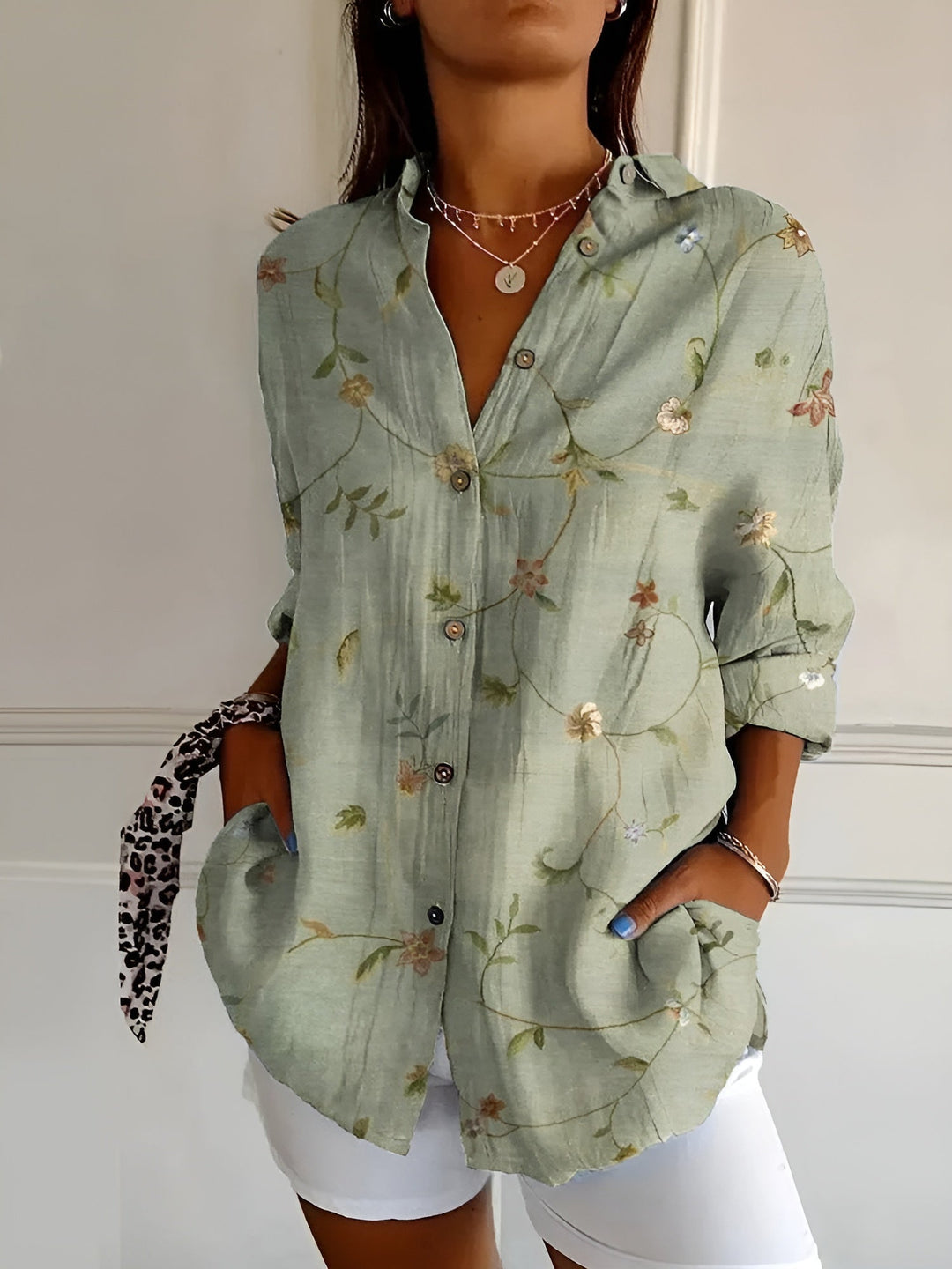 Elegante camicia da donna a maniche lunghe button-down - eleganza e versatilità per tutti i giorni