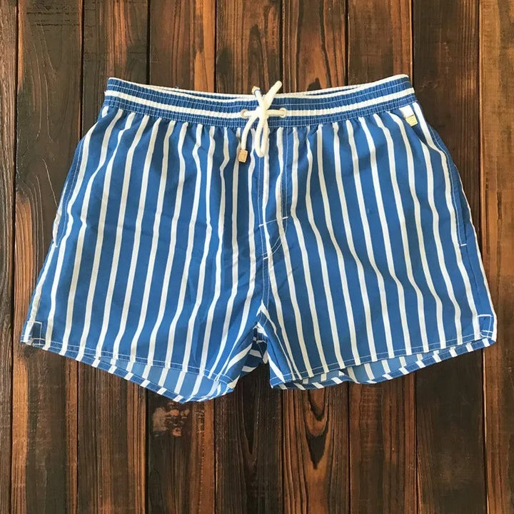 Pantaloncini da bagno a righe da uomo alla moda - comfort e stile in spiaggia