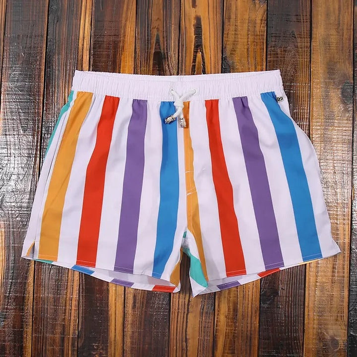 Pantaloncini da bagno a righe da uomo alla moda - comfort e stile in spiaggia