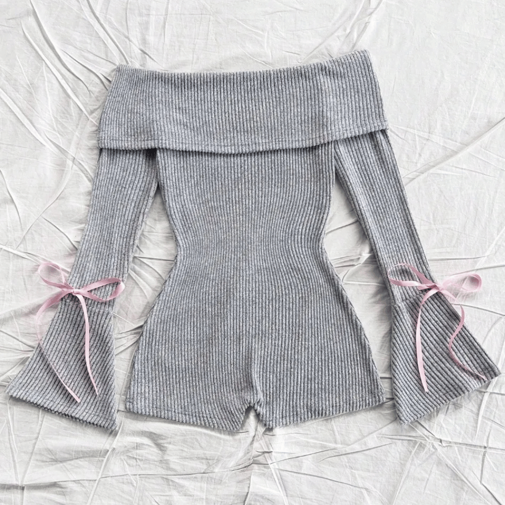 <p>Autunno - Rottura alla moda in maglia a coste scollata</p>